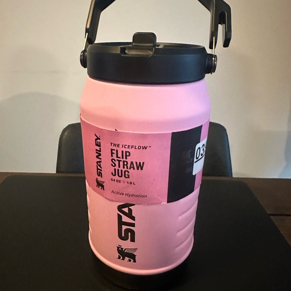 Messi Stanley 64 oz - Picture 1 of 3